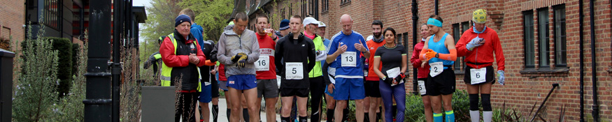 runners getting ready to start race